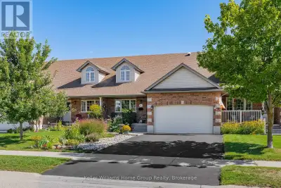 Welcome to this beautifully maintained freehold WrightHaven Homes bungalow in one of Elora's most de...
