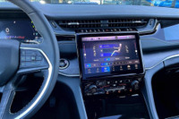 2.0 L 4 Cyl Engine Vehicle Options: Leather Interior, Panoramic Roof, Adaptive Cruise Control, Wirel... (image 5)