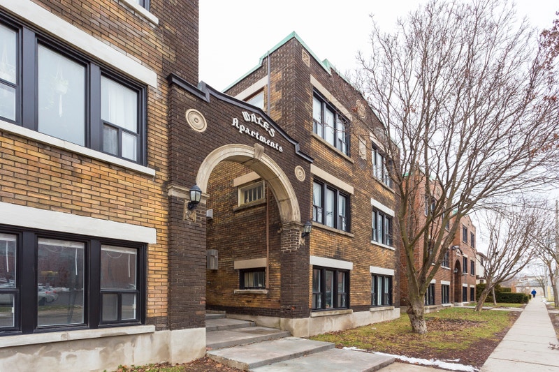 Royal & Wales Apartments Junior 2 Bedroom Apartment for Rent Long