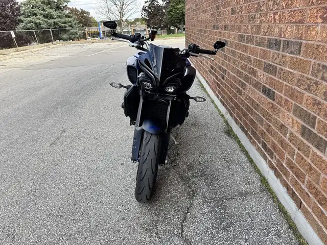 2024 Yamaha MT-10 **ONE OWNER** **RACEFIT PIPE** in Street, Cruisers & Choppers in Markham / York Region - Image 15