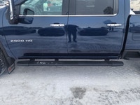 DURAMAX | Z71 OFF ROAD PACKAGE | HEATED & COOLED FRONT BUCKET SEATS | HEATED REAR SEATS | HEATED STE... (image 3)