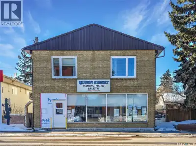 Prime Main Street location! This 3,000 sq. ft. mixed-use building offers high visibility and foot tr...