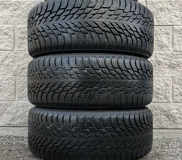 (95%) 4x 255/50R20 Nokian Winters w/ BMW X5/X6 Wheels + TPMS in Tires & Rims in City of Toronto - Image 4