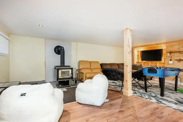 Charmant chalet-maison à louer à Chertsey avec spa et sauna in Quebec in Canada - Image 4