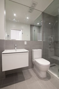 Renovated Akelius studio apartment for rent. Located near Drummond & Doctor Penfield in the Ville Ma... (image 5)