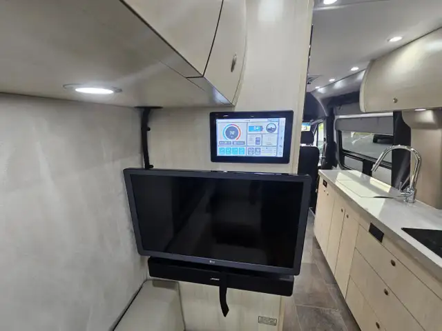 2022 Pleasure Way Pleateau TS in RVs & Motorhomes in Moncton - Image 15