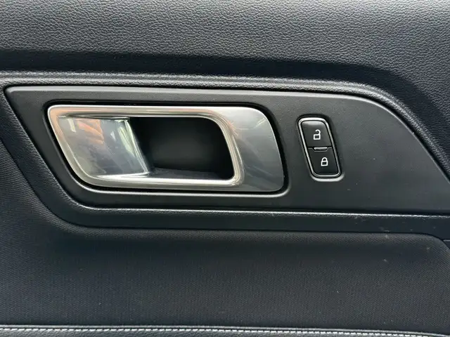 2018 Ford Mustang ECOBOOST FASTBACK| Low KMs | All Black | No Ac in Cars & Trucks in Delta/Surrey/Langley - Image 21