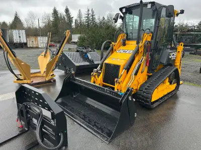 JCB 1CXT – Skid steer loader Backhoe 105,000.00 Serial # 3176557 Comes with 4 in 1 front bucket and...