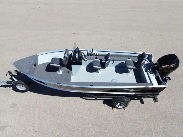 2025 Lund Boat Co 1600 Fury SS in Powerboats & Motorboats in Prince Albert - Image 9