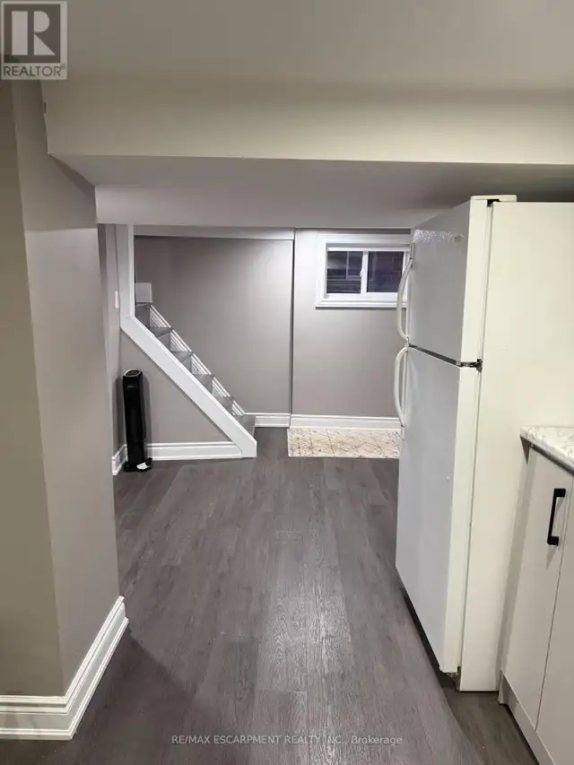 LOWER - 22 GRAHAM AVENUE N Hamilton (Delta), Ontario in Long Term Rentals in Hamilton - Image 16