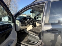 2017 DODGE GRAND CARAVAN 4DR WGN CANADA VALUE PACKAGE EN EXCELLENTE CONDITION MECANIQUE ET ESTHETIQU... (image 1)