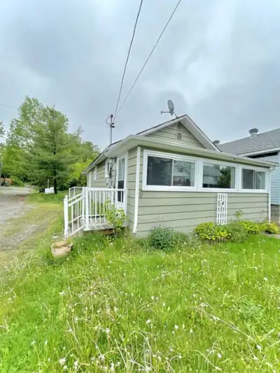 Rental Home Available - 9 Allen Avenue, Kirkland Lake