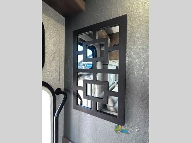 2021 Holiday Rambler Admiral 34J only 13 Milles in RVs & Motorhomes in Moncton - Image 47