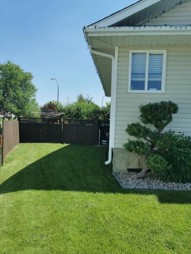 1617 STAPLE CRESCENT Cranbrook, British Columbia Houses for Sale