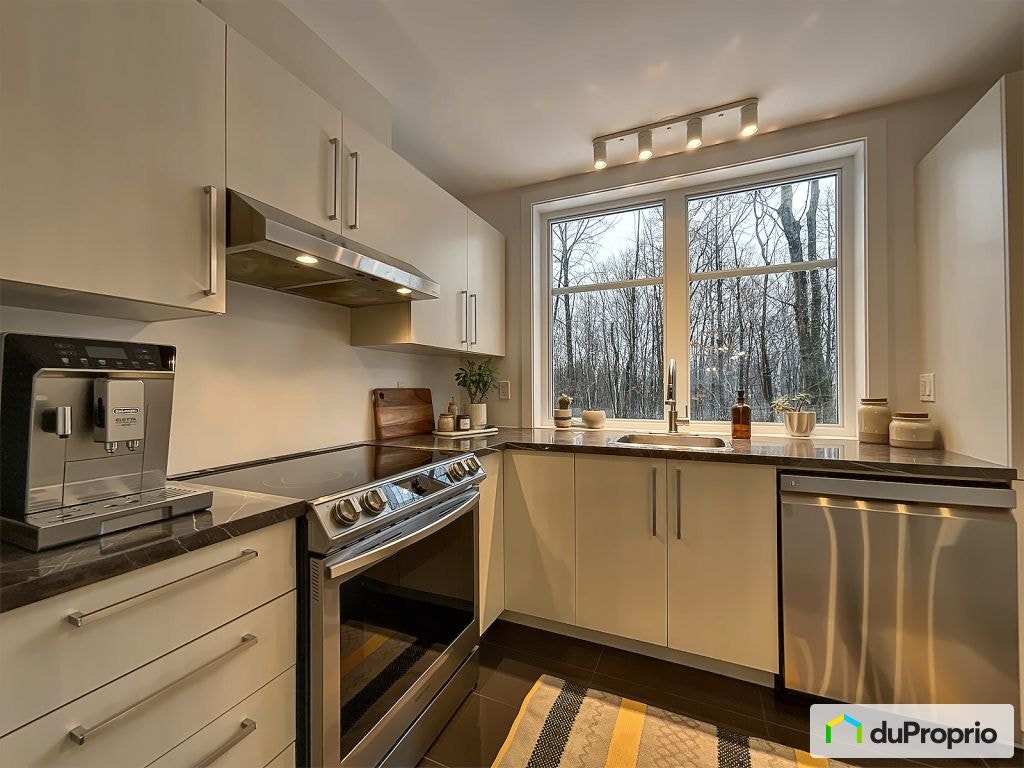 $440,000 - Semi-detached in Charlesbourg (ND-Des-Laurentides) — photo 3