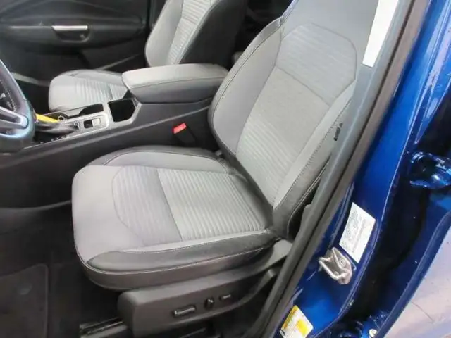 2017 Ford Escape TITANIUM, NAV, ROOF, LOADED, JUST 77K! in Cars & Trucks in Ottawa - Image 21