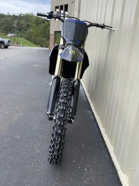 2025 YAMAHA YZ450F MONSTER (FINANCING AVAILABLE) in Dirt Bikes & Motocross in Kelowna - Image 6