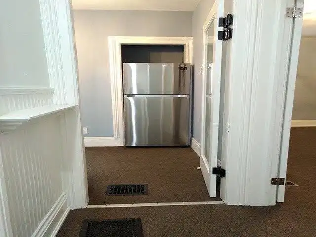 1 Spacious Room in a Shared Galt Apartment! (Room 3) in Long Term Rentals in Cambridge - Image 6