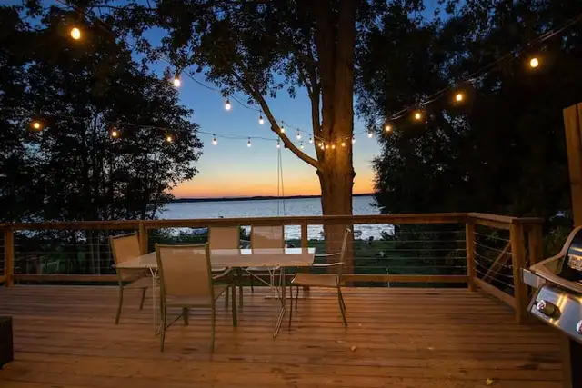 A Off Grid Community64871935953027124