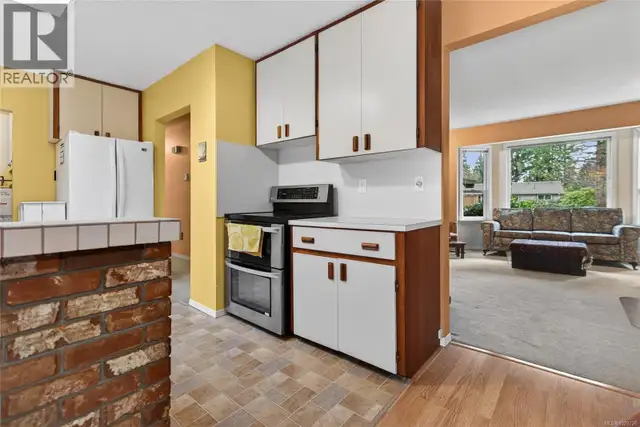 1516 Balsam Ave Comox, British Columbia in Houses for Sale in Comox / Courtenay / Cumberland - Image 14