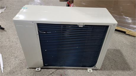 Daikin 9,000 BTU 17 SEER Outdoor Condensing Unit in Heating, Cooling & Air in City of Toronto - Image 3