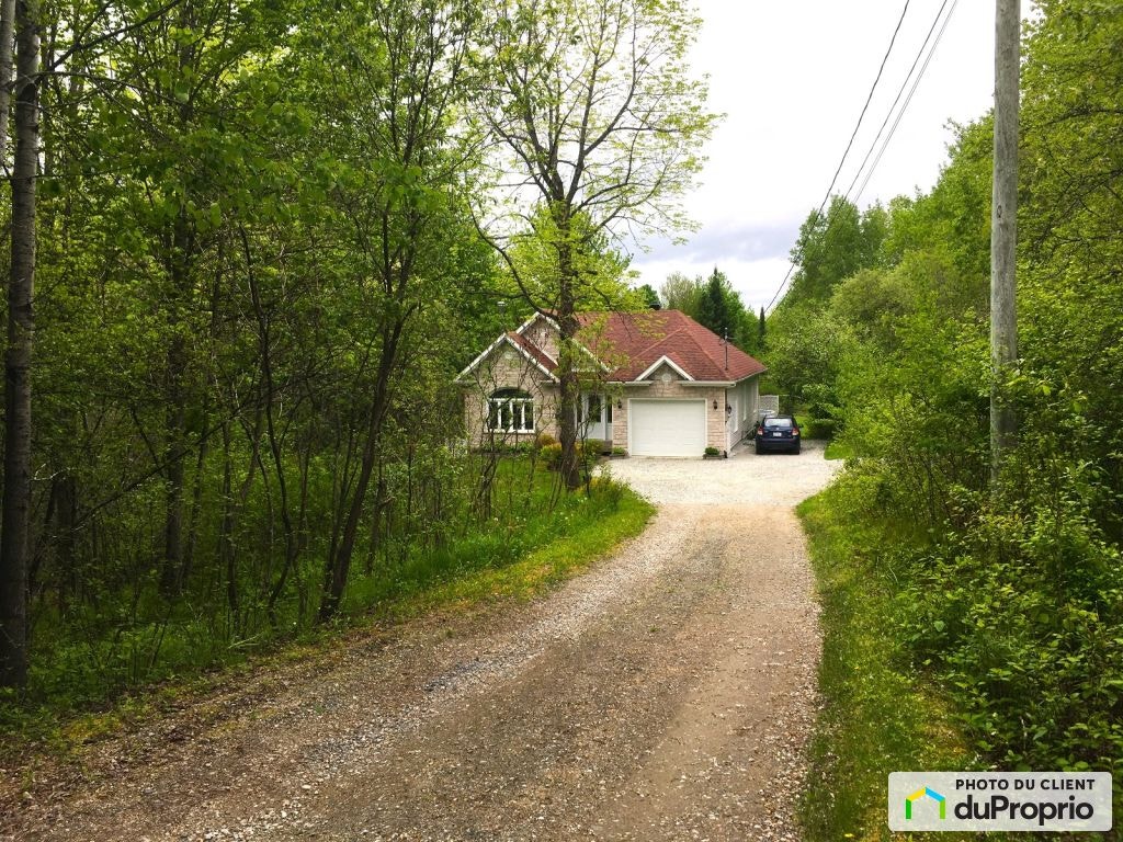 $760,000 - Bungalow for sale in Ascot Corner — photo 2