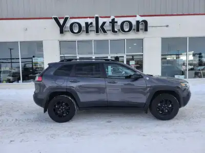 2022 JEEP Cherokee Engine: V6 Cylinder Engine 3.2L L/100Km City: 12.9 L/100Km Hwy: 9.7 Safety Equipm...