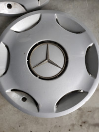 4 15" Mercedes-Benz hubcaps