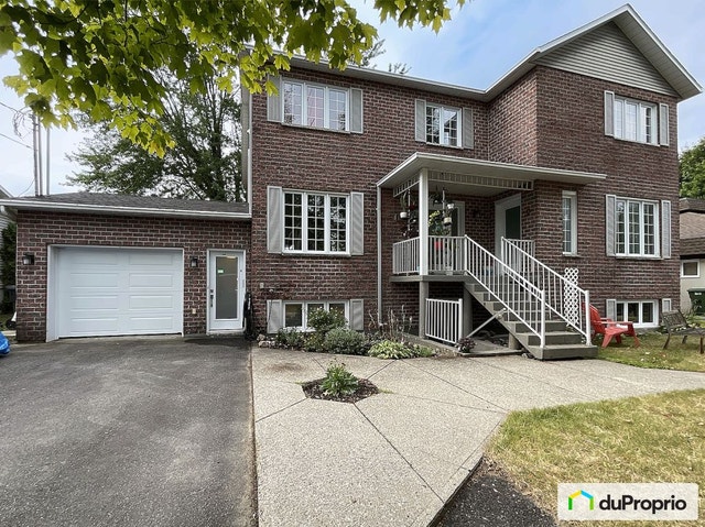 $899,900 - Quadruplex for sale in St-Cesaire — photo 1