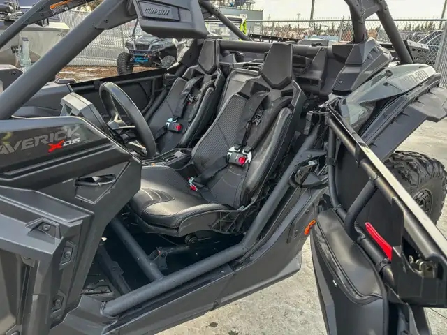 2025 Can-Am Maverick X3 X ds TURBO RR Triple Black in ATVs in Edmonton - Image 19