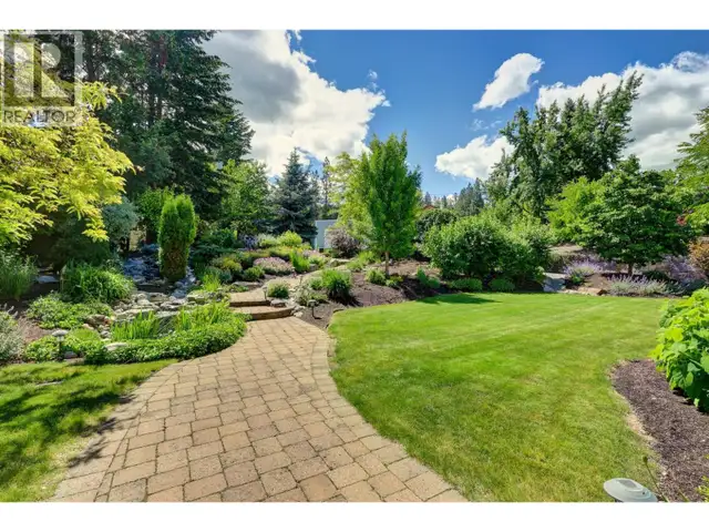 3672 Luxmoore Road Kelowna, British Columbia in Houses for Sale in Penticton - Image 7