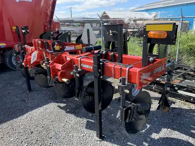 2025 CASE IH ECOLO-TIL 2500 IN-LINE RIPPER STOCK# A107024 5 SHANKS 30 INCH SPACING SPRING RESET SHAN...