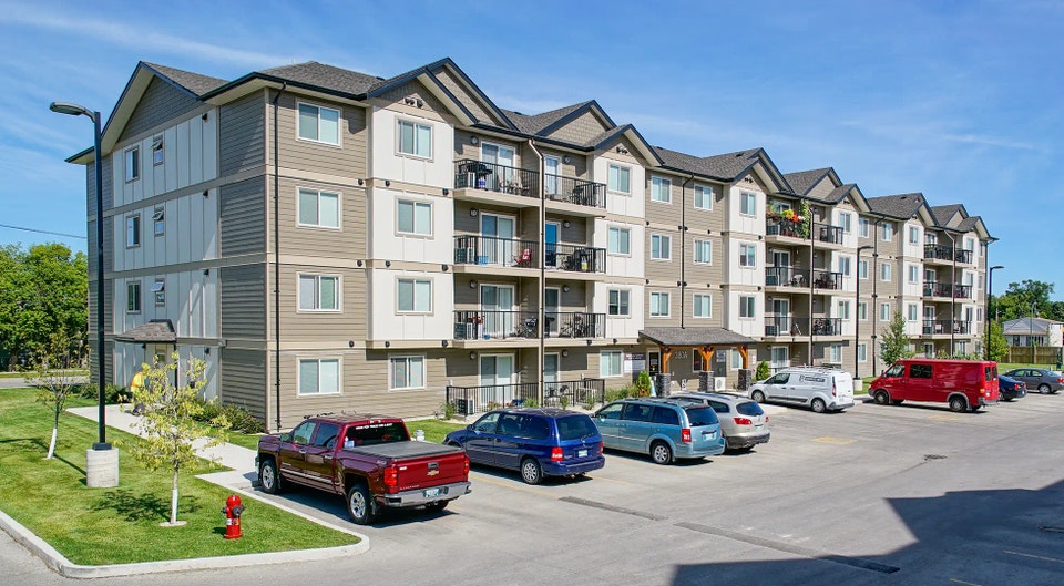 Pet-Friendly Two Bedroom One Bath with In-suite Laundry for Rent 2