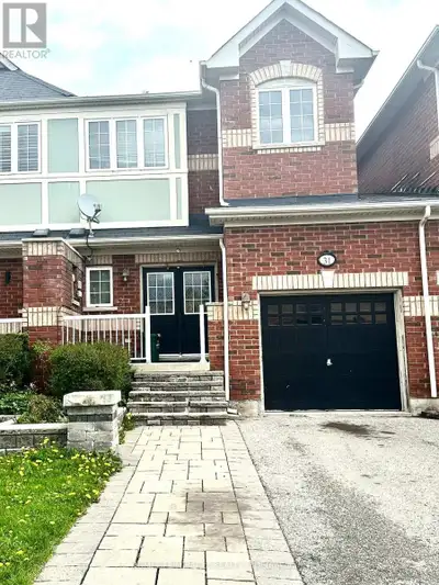 Your Dream Home is Ready to Move In! You Will love this spacious 3-bedroom, 3-bathroom freehold town...