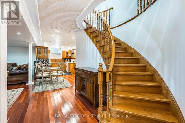 40 OAKDALE ROAD Vaughan (Maple), Ontario in Houses for Sale in Markham / York Region - Image 39