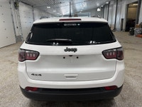 2025 Jeep Compass Altitude ALTITUDE | HEATED SEATS + WHEEL | SAFETY GROUP | R 4WD. Bright White Clea... (image 5)