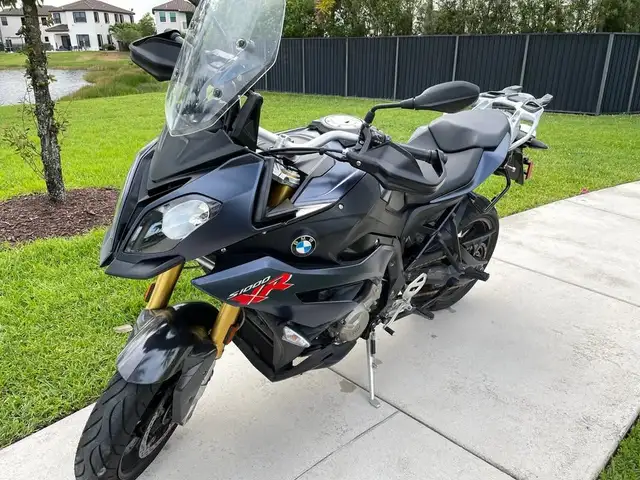 2016 BMW S1000XR-BLACK! in Street, Cruisers & Choppers in Delta/Surrey/Langley - Image 6
