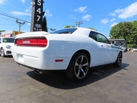 6-SPEED MANUAL - R/T Classic Pkg - WHITE ON RED INT CALL FOR APPOINTMENT 100% CANADIAN VEHICLE Visit... (image 8)