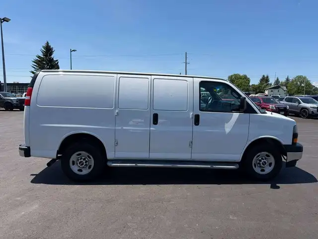 2017 GMC Savana535271585738270727