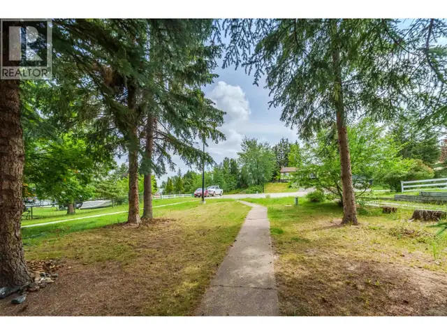 720 CARIBOO TRAIL 100 Mile House, British Columbia in Houses for Sale in 100 Mile House - Image 4