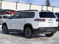This Jeep Cherokee has a durable Intercooled Turbo Gas/Electric I-4 1.6 L/98 engine powering this Va... (image 5)