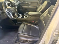 Engine: V6 Cylinder Engine 3.6L Safety Equipment HD Rear Vision Camera Rear Cross Traffic Alert Lane... (image 5)