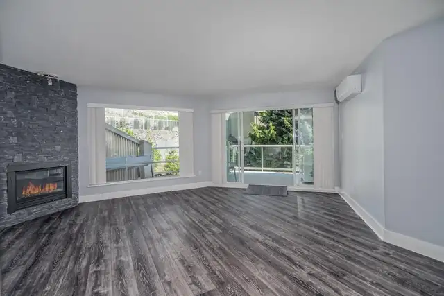 202 15025 VICTORIA AVENUE White Rock, British Columbia63235527728129123