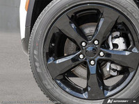 This Jeep Grand Cherokee L has a powerful ERC 3.6L Pentastar(TM) VVT V6 engine w/ESS engine powering... (image 8)