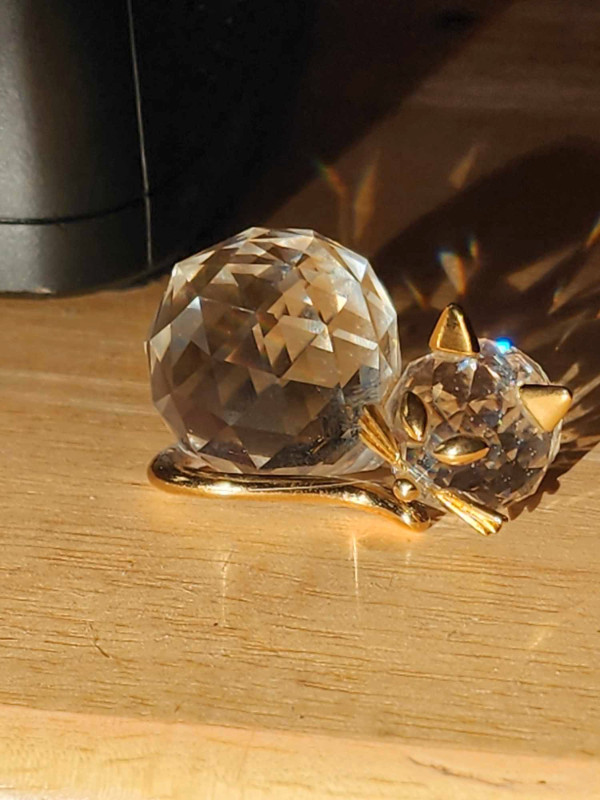 Vintage Swarovski Crystal Gold Cat, 2", shines beautiful colors in Arts & Collectibles in Pembroke