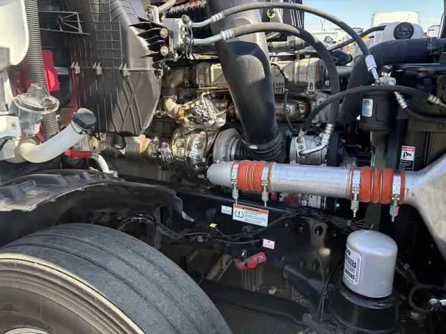 2026 Freightliner Cascadia ParkSmart Unit, Safety Certified, cal in Heavy Trucks in Hamilton - Image 10