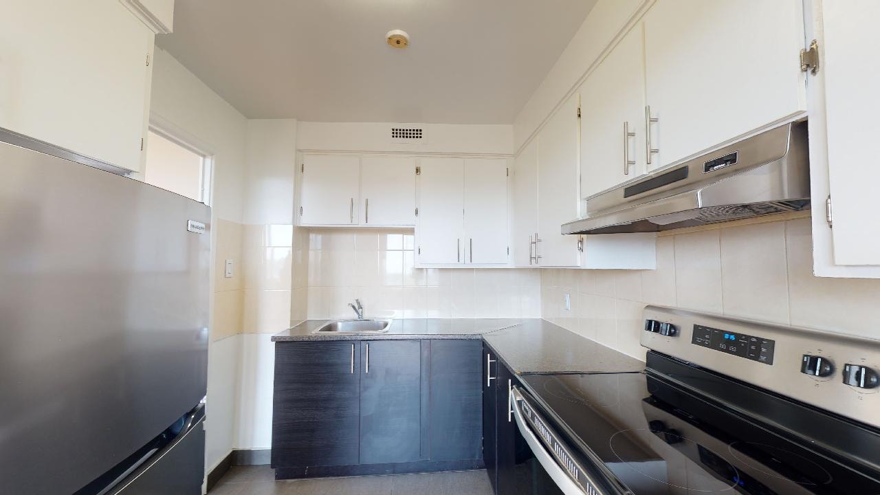 5550 Trent Ave — photo 2