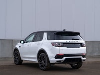 CARGET AUTOMOTIVE is thrilled to offer this 2018 Land Rover Discovery Sport HSE Luxury, a premium co... (image 8)