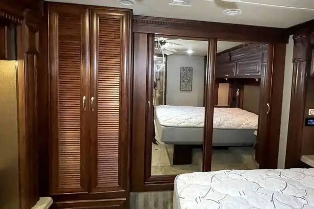 2014 MONACO DYNASTY 44PDQ in RVs & Motorhomes in Red Deer - Image 38