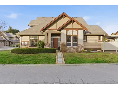 Single-level living at Harvest Square in Sardis Park! Bright END UNIT w/level entry main, 2-storey +...